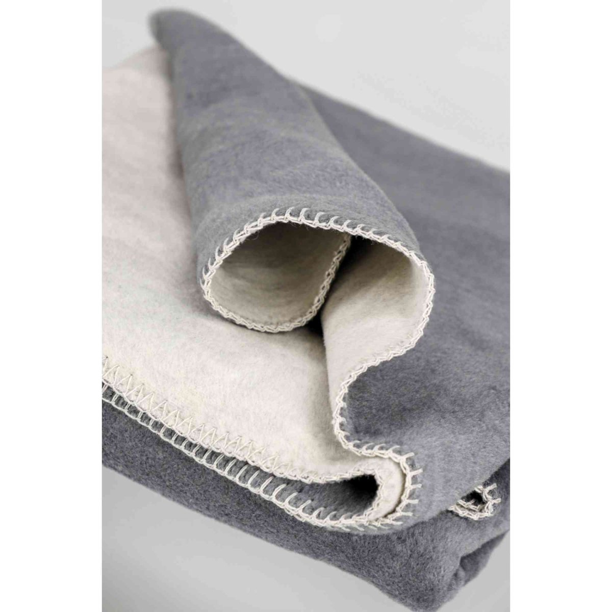 SCHÖNER WOHNEN Fleecedecke Favorit - weich & flauschig - 150x200cm – Bild 5